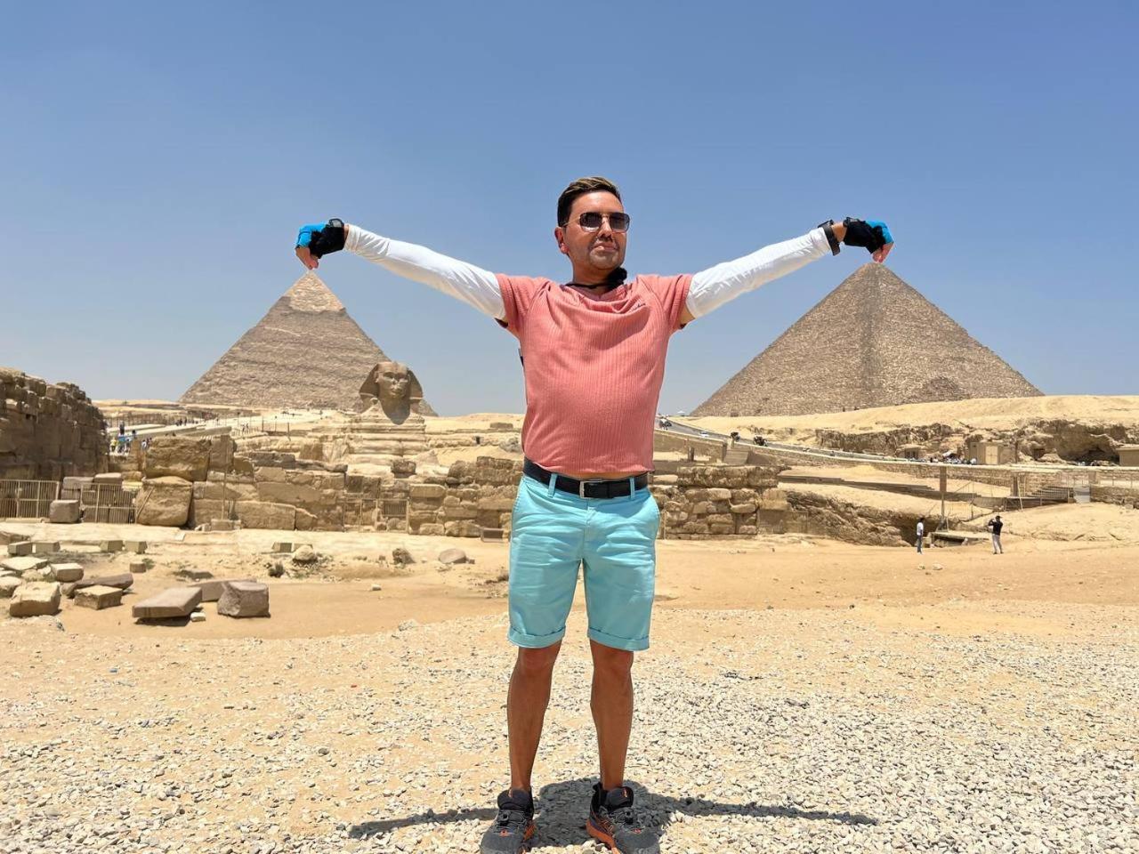 Hotel Pyramids